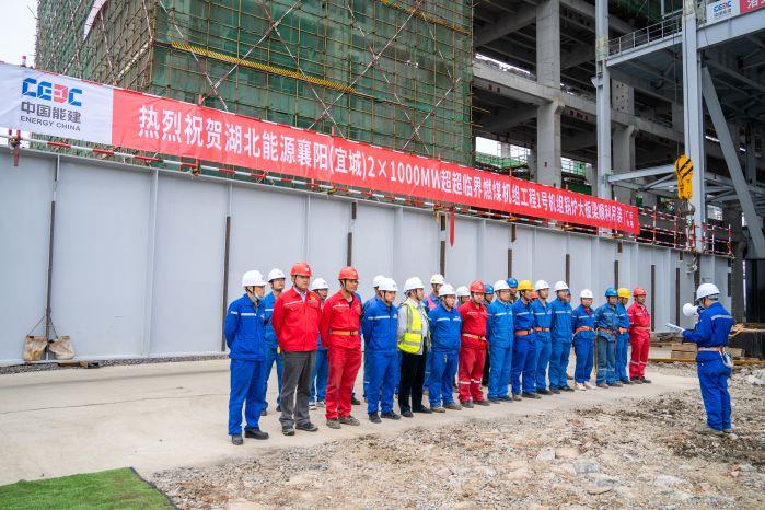 吊裝前準(zhǔn)備(攝影:陸世軒) 吊裝前準(zhǔn)備(攝影:陸世軒)