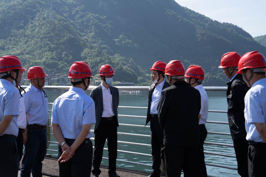 朱承軍調研清江公司安全生產和防洪度汛工作1（楊海青 攝）
